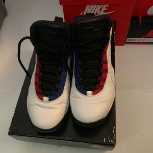 Jordan 10 red, white and blue size 10 used 7/10